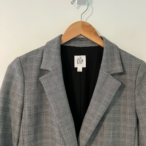 GAP Black Single Button Classic Fit Blazer in Glen Plaid - Picture 10 of 10
